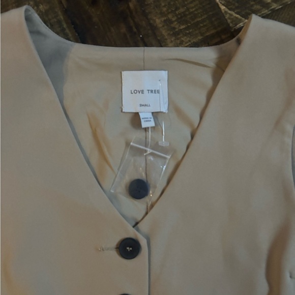 Love Tree Tan Buttoned Vest size small new with tags - Picture 9 of 12